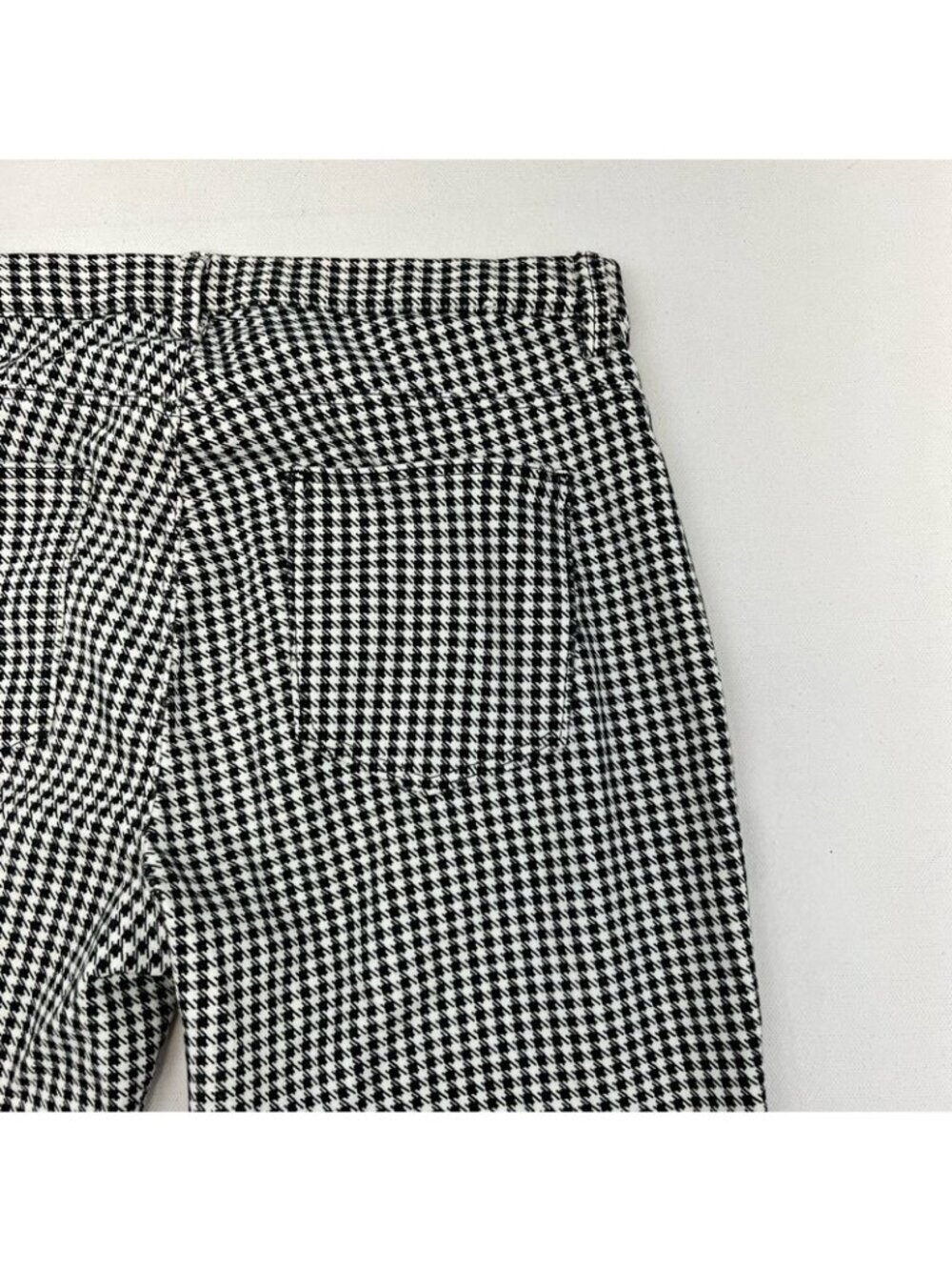 Uniqlo Womens Cropped Pants Black White Houndstooth Cuffed Pockets L Junior - Picture 4 of 11